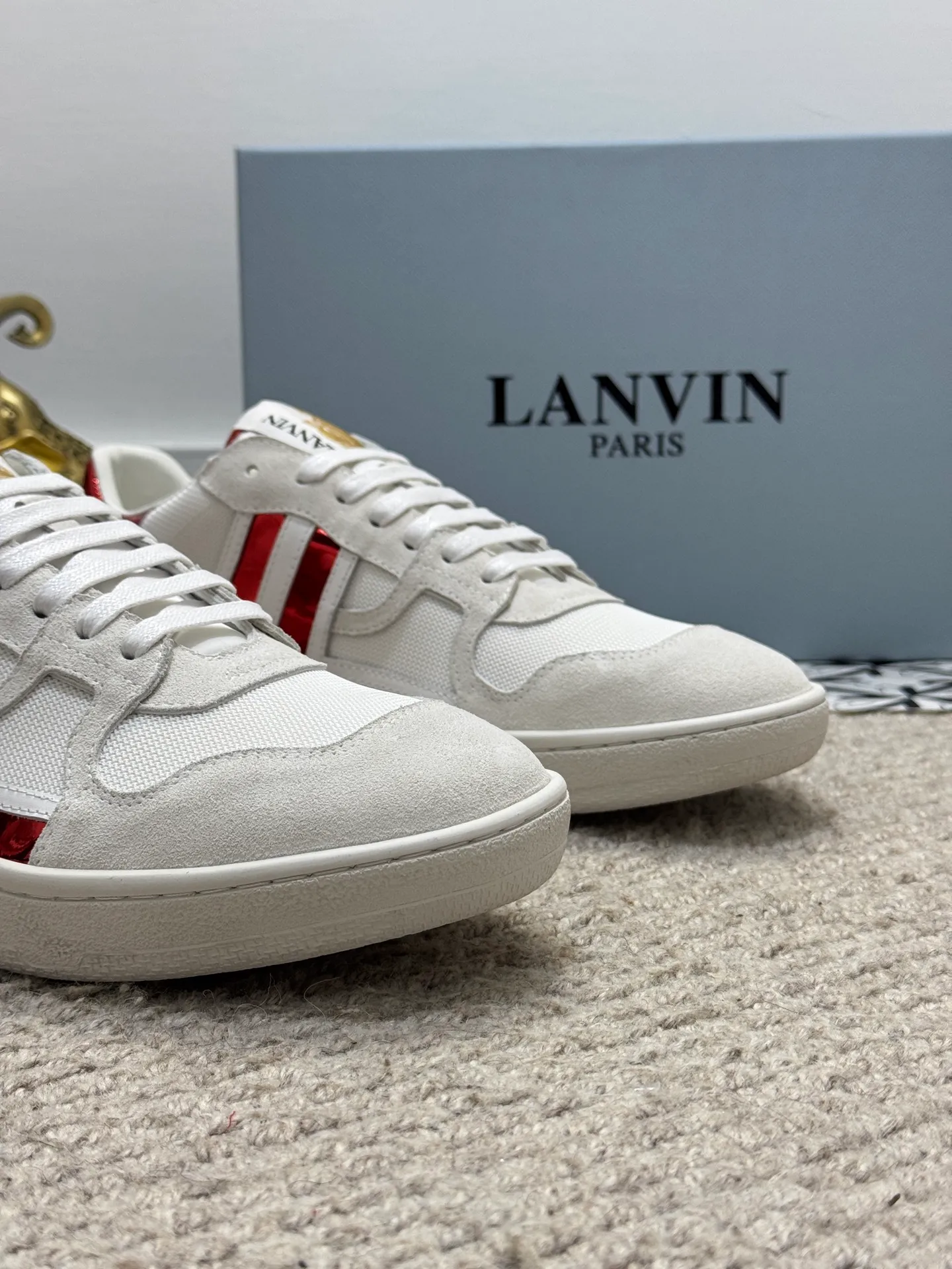 Men's men's shoes 💰520 [New style] 🦈🦈lanvin #LANVIN spring and summer series new colors ❤️‍🔥The latest lace-up fashionable casual Forrest Gump running shoes~bumpr high-quality couple 👫 series!! The latest trendy products of the season. Many bloggers have planted grass and purchased the original molds for customization. The uppers are nubuck leather. They are very versatile, fashionable and casual, and are comfortable to wear on the feet. Recommended! The original molds have clear logo rubber bottoms, which are non-slip and wear-resistant. Size: Female 36~40 Male 38-44 (45 customized